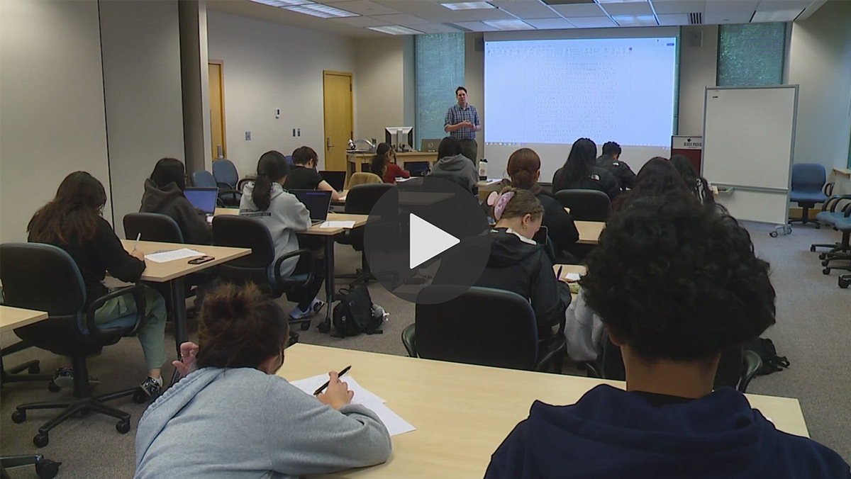 Dr. Traynor Hansen teaches his writing students about using AI responsibly.